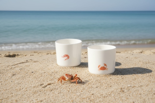 Krab i krewetka porcelanowe kubki wspomnienie lata. Czynie Ceramics