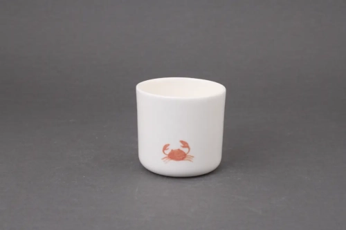 Porcelanowy kubek z krabem czynie ceramics
