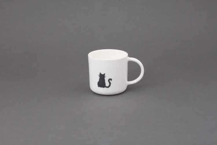 Porcelanowy Kubek z czarnym kotem - czynie ceramics