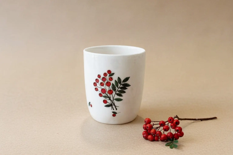 Kubek porcelanowy jarzębina Hvilka