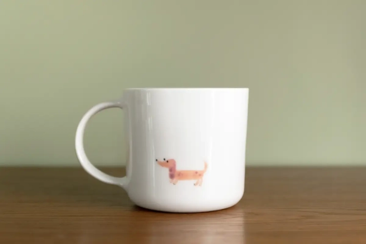 Kubek 350 ml z jamnikiem Czynie Ceramics