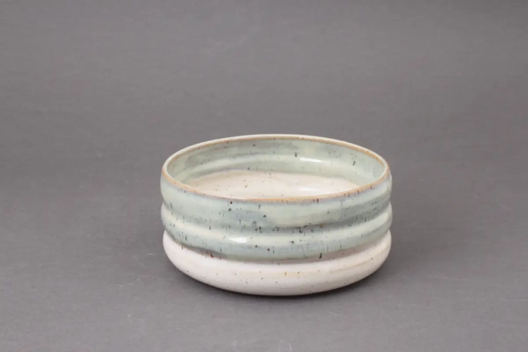 Miska oponka z zielonym rantem Ronja Ceramics