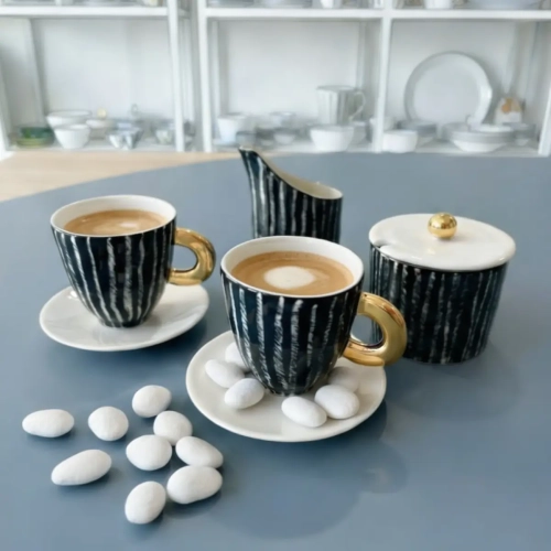 zestaw dwóch filiżanek 110 ml, cukiernica i mlecznik