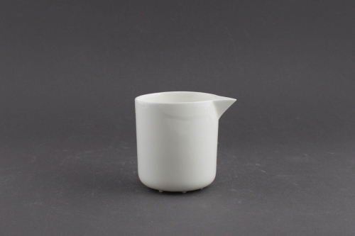 mlecznik z kolekcji Twist Ende Ceramics