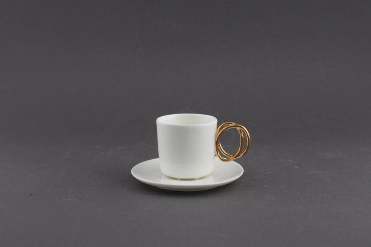 Filiżanka espresso Twist ze złotym uchem