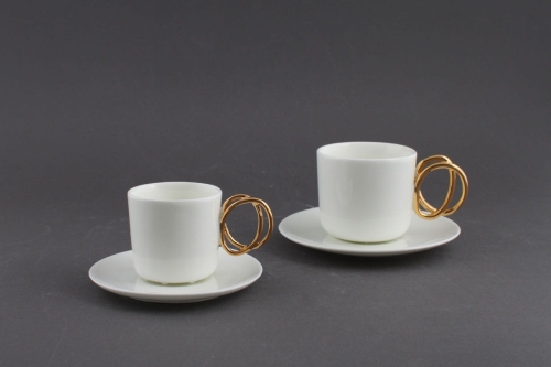 Filiżanki espresso i cappuccino Twist ze złotym uchem Ende Ceramics