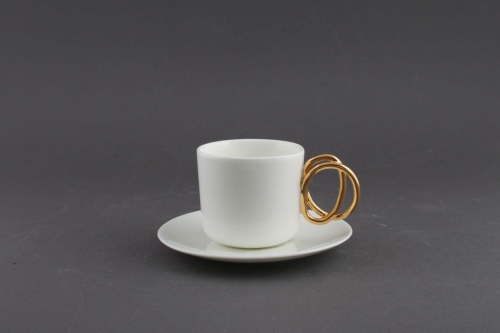 Filiżanka cappuccino Twist ze złotym uchem Ende Ceramics