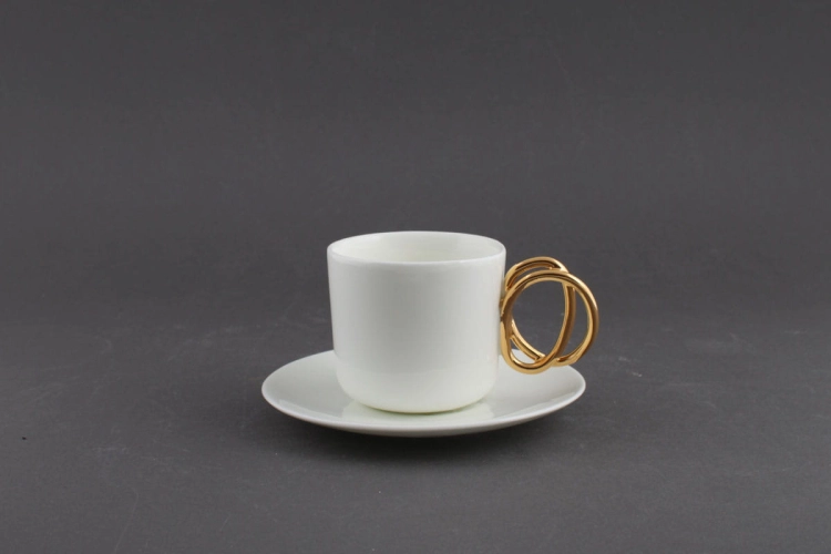Filiżanka cappuccino Twist ze złotym uchem Ende Ceramics