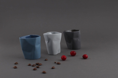 kolorowe kubeczki pogięte Modus Design Marek Cecuła