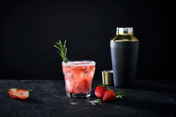 LA ROCHERE_SILEX_GOBELET_COCKTAIL_ROUGE©J Thevenet-Cherrystone.jpg