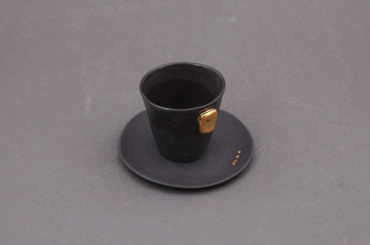 Czarka espresso czarna Magdalena Konior