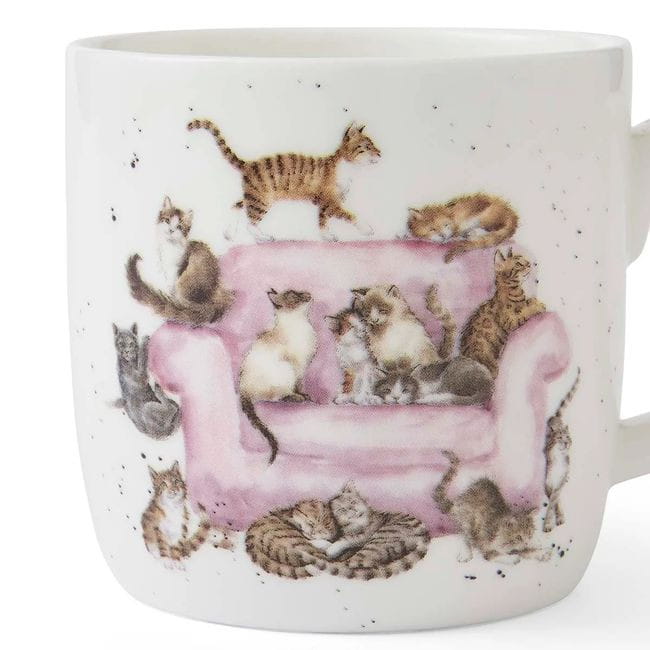 Kotki na Różowym Fotelu – Kubek Porcelanowy 310 ml