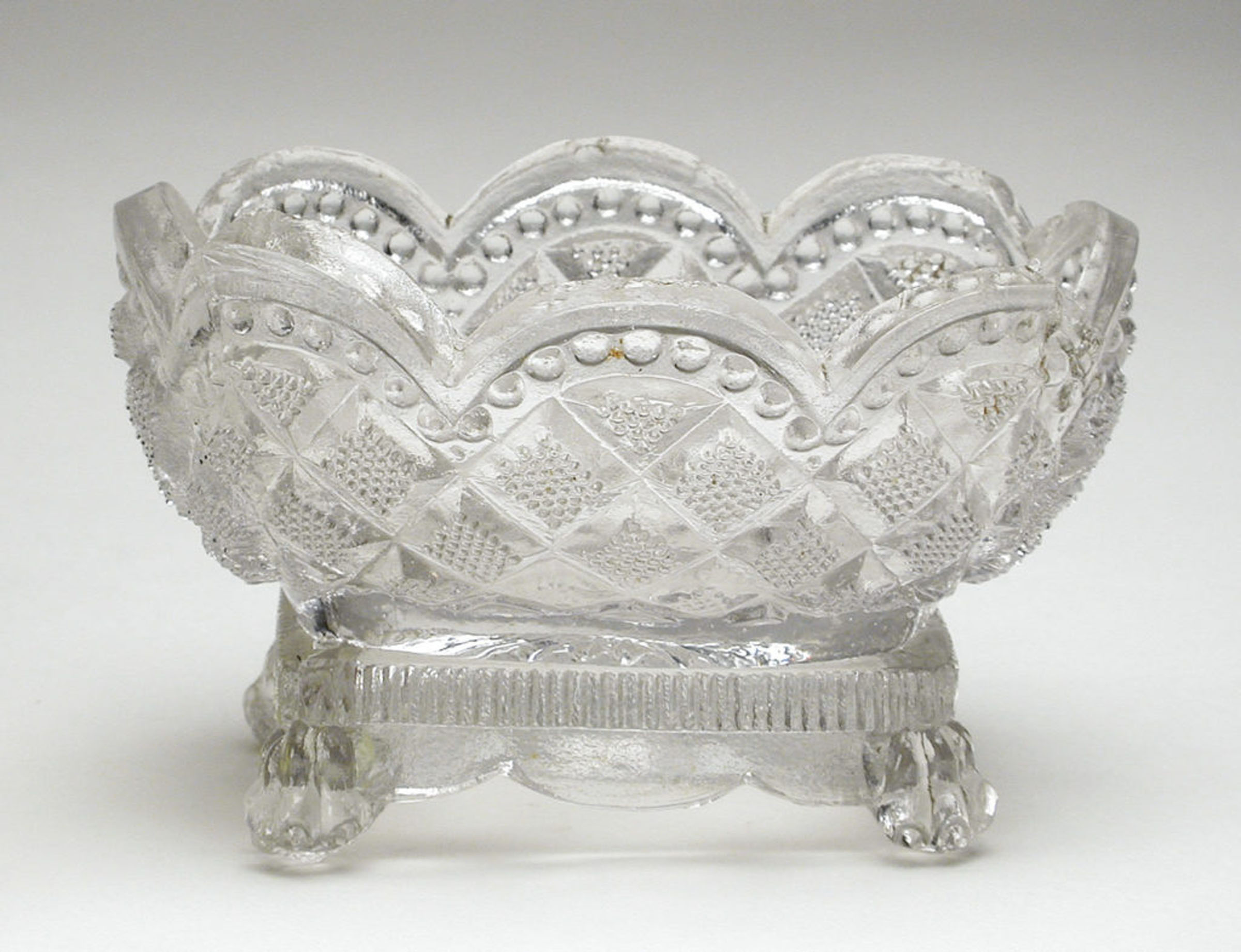 Salaterka ok. 1830, Boston and Sandwich Glass Factory (United States, Massachusetts, Sandwich, 1825-1888), collections.lacma.org